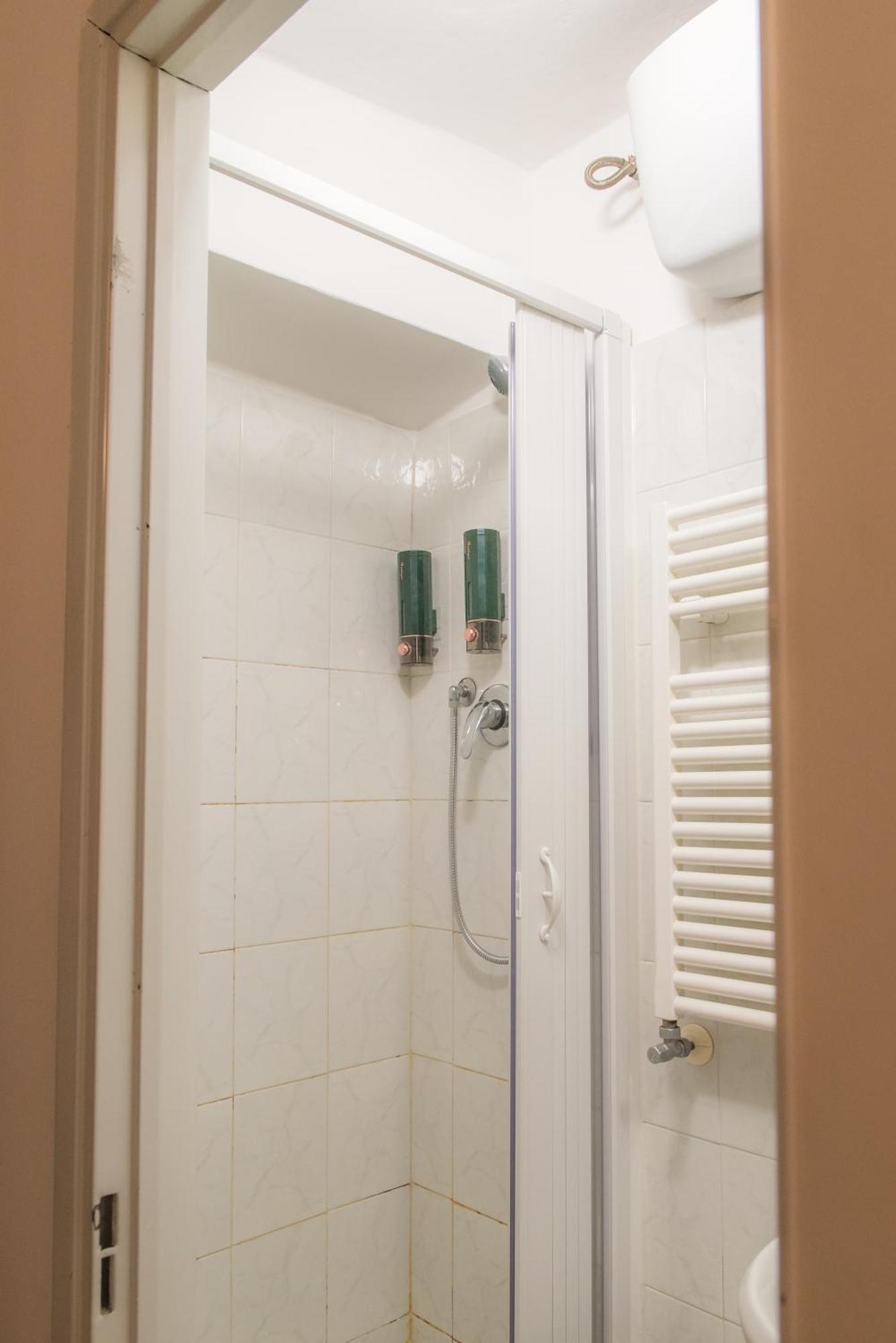 Free Parking - Centro Citta Via Caffaro Apartment เจนัว ภายนอก รูปภาพ